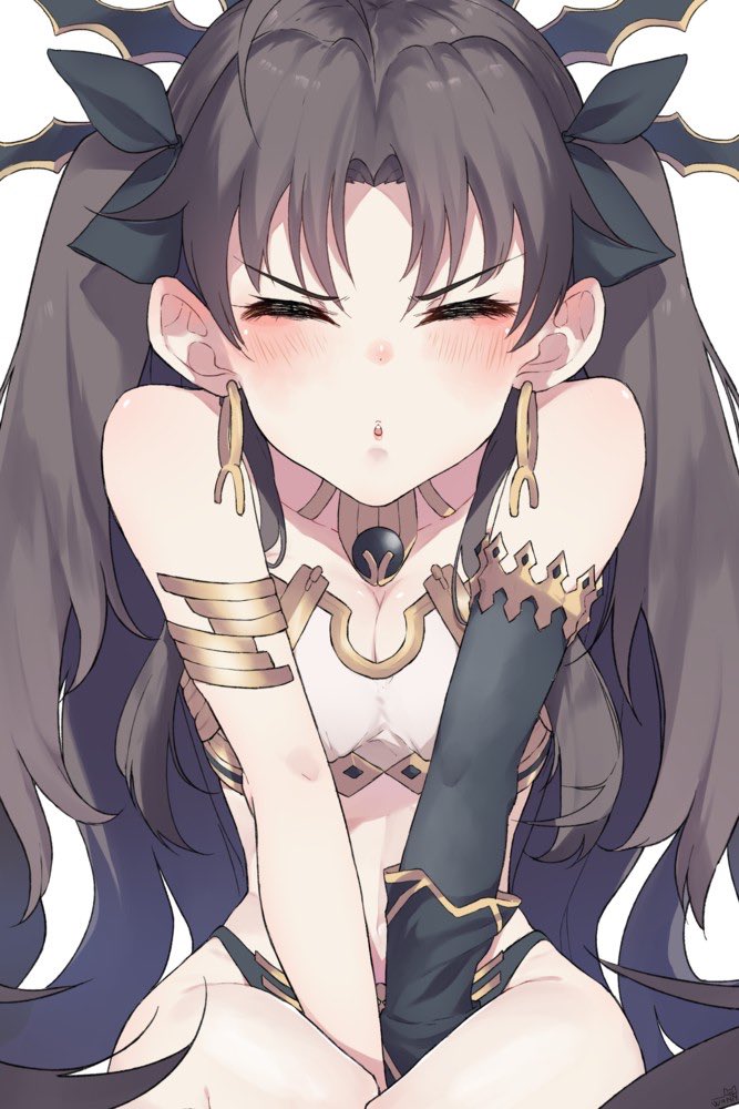 Venusismx's tweet photo. "sister this might sound wrong, but would you mind giving me some kisses, remember ishtar loves chu!" https://t.co/VVcog3fe5m