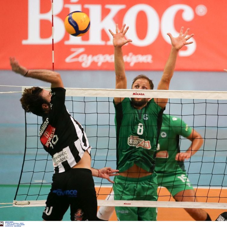 VoleyPlus's tweet photo. #GRECIA 🇬🇷 ¡QUÉ PANDEMIA NI OCHO CUARTOS! El #necochense @JacobsenAxel clasificó con @acpanathinaikos a la Final de la Liga de Grecia, al única del mundo que decidió no suspender el certamen.
🔗 https://t.co/27whRRELmy https://t.co/u0aj04YYgc