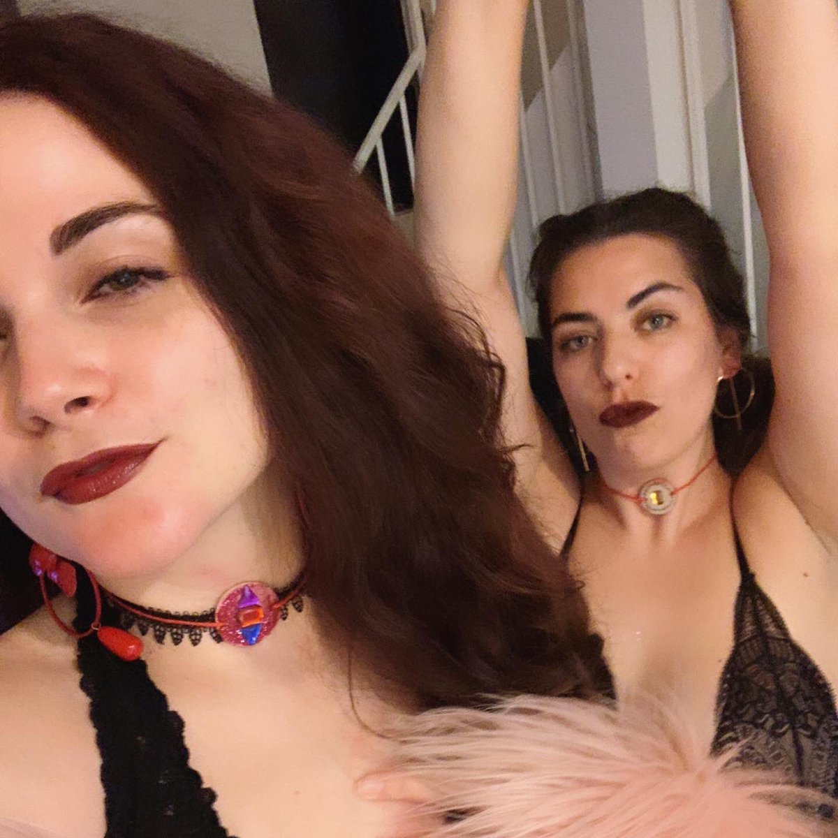 Blaireski_'s tweet photo. 🧛‍♀️ queens #FangForce https://t.co/x3vxwDvbFw