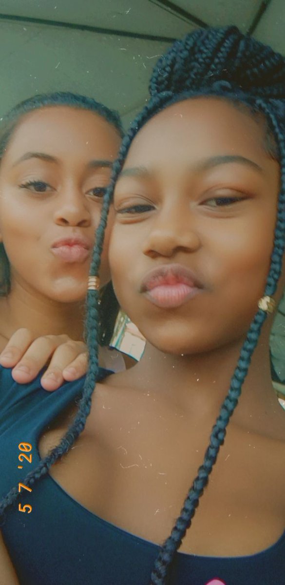 MariaEd94913665's tweet photo. Cm essa minha amiga que eu amo mais que tudo nessa vida miga te amo muito ♥️♥️ https://t.co/gde9miZyeG