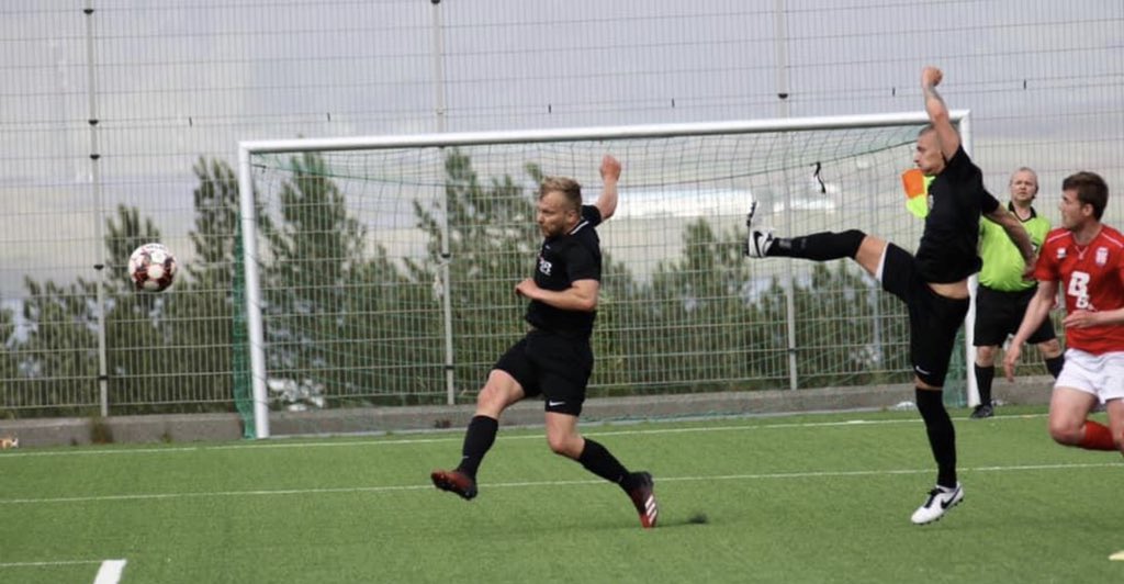 BjorninnF's tweet photo. Leikur á morgun! 🔥🤩
🆚 SR
⏰ 20:00
📍 Shake &amp; Pizza Park
⚽️ Toppsætið undir https://t.co/aGEznp6Msz
