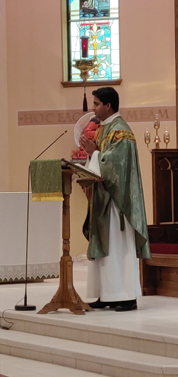 IteAdStJoseph's tweet photo. So happy to have newly ordained Fr. Joshua Lobo celebrating thanksgiving masses at our parish! Here he is, at mass, looking fresh to death (... and resurrection of our Lord and Saviour Jesus Christ!) https://t.co/Jd0TZjKHEs