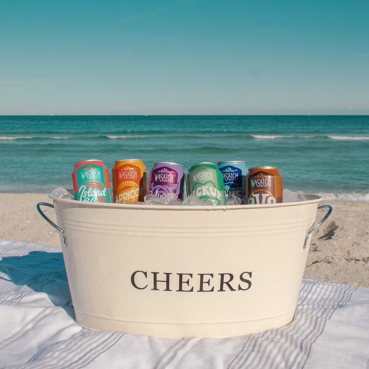 wasatchbeers's tweet photo. Sundays are for VIEWS and BREWS. Life’s a beach, grab a beer 😎🌴🌊 #WasatchBeers #WasatchBrewery 📷:@joshvillatoro23 https://t.co/FHK1L1h93Q