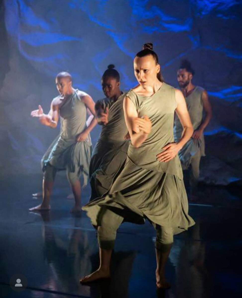 To all professionals in the performing arts world, join and post a photo of you in your job. Just a picture, no description. The goal is to flood social media with out profession. Copy text and post an image. #SaveTheArtsUK #SaveTheArts #Theatres #Dancer