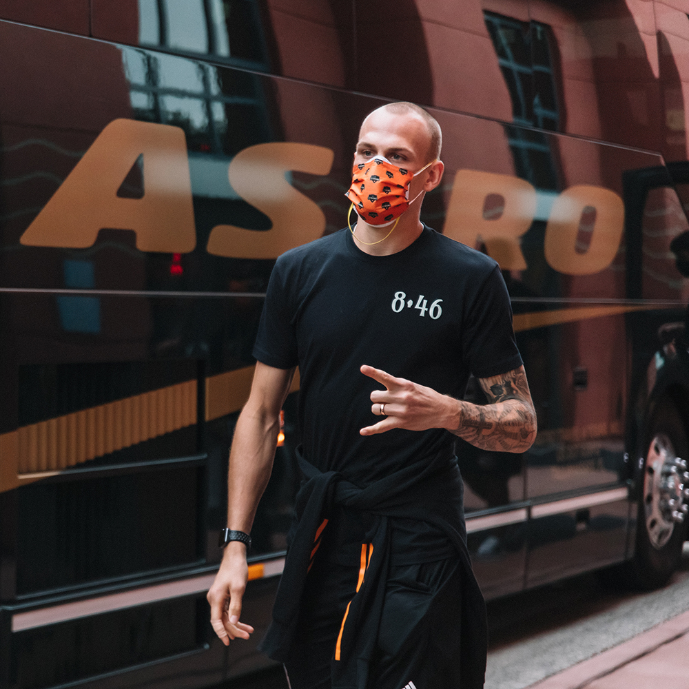 MLS's tweet photo. .@HoustonDynamo have arrived! ✅ #MLSisBack https://t.co/mZp53x0ZUr