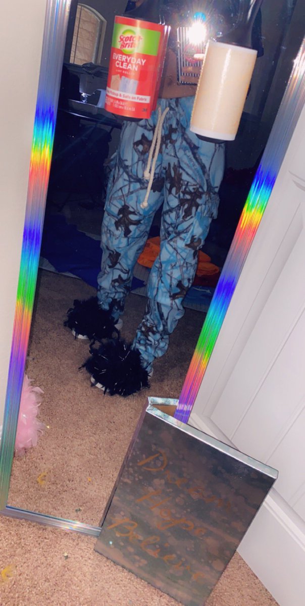 kat 🖤 tweet media