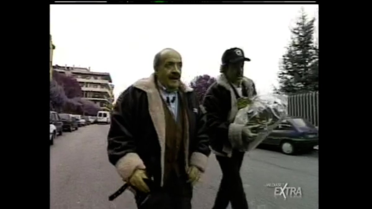 fabriziomico's tweet photo. Io avevo pure visto in diretta questa cosa, ma figuriamoci che ne potevo capire, nell'incoscienza dei miei sette anni... #MediasetExtra #Extra90 https://t.co/sonRIXjsFN