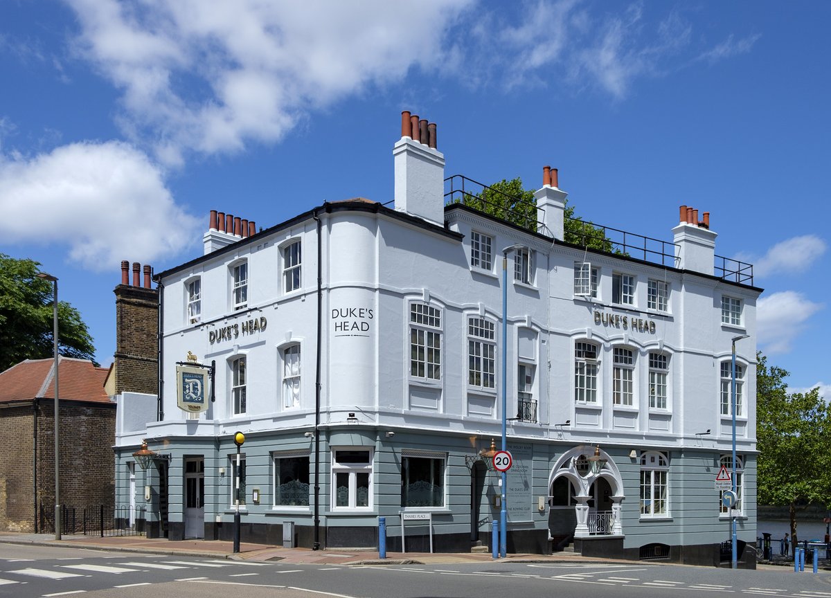 A few more pub photos that I just took off my memory card.Duke's Head - Putney was built in 1864 just upstream from Putney Bridge on the site of a previous pub.