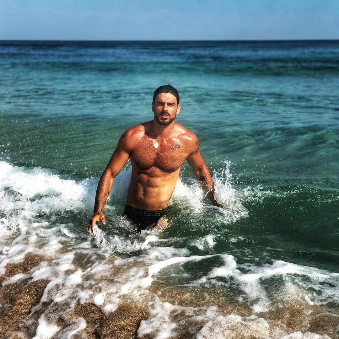 morroneoficial's tweet photo. damn 🔥 #MicheleMorrone https://t.co/9MUY3f6yWM