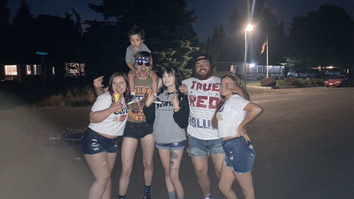 AustinHendu30's tweet photo. Definitely a fun weekend with my friends 🤘🏻🇺🇸 https://t.co/xiTloNLAqO