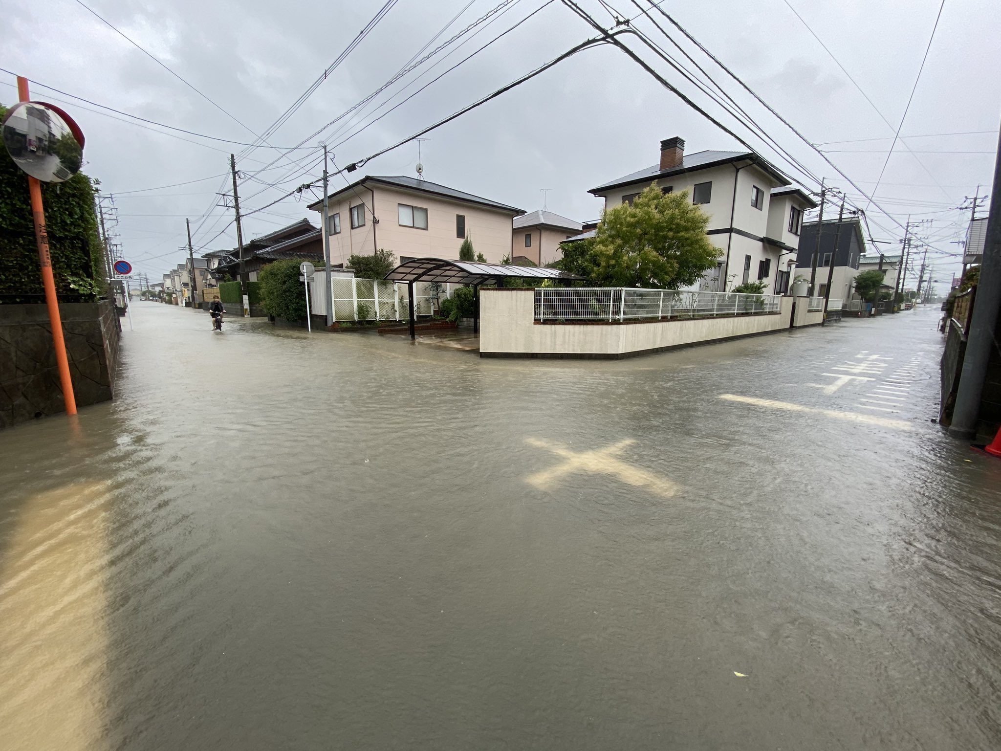 久留米市の冠水している画像