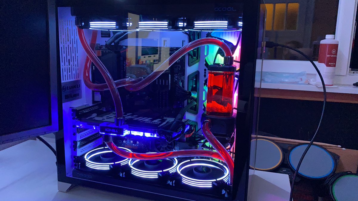 _PurX_'s tweet photo. @NVIDIAGeForce @NVIDIAGeForceDE 
@nvidia 

My Costum #BuildoftheMonth https://t.co/kN6mLBCDwB