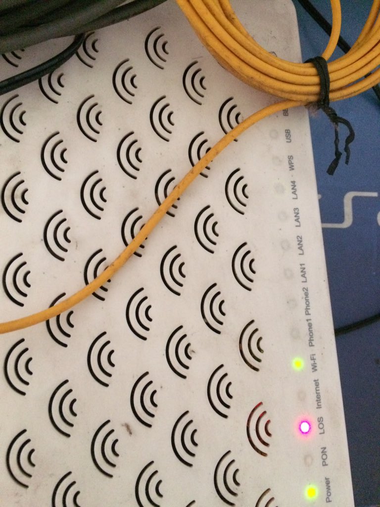 erwin14_'s tweet photo. Min @TelkomCare @IndiHome tolong bantu di tindak lanjuti,tb”modem internet muncul lampu merah (los)...lagi wfh nih min...trm ksh https://t.co/GCwPhatIOg