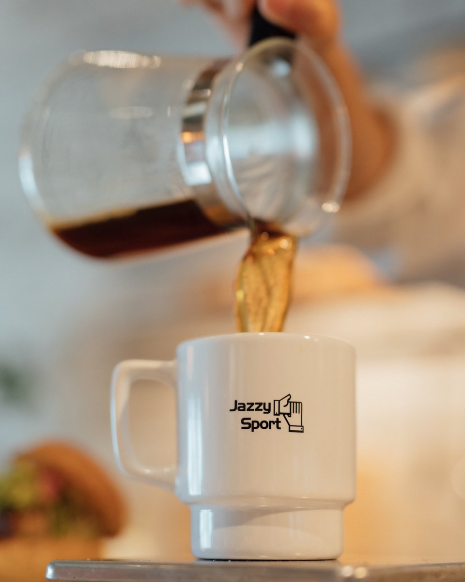 jazzysportkyoto's tweet photo. [Jazzy Sport Kyoto オリジナル陶器スタッキング・マグ] 店頭販売開始しました☕️JSのハンドシェイク・ロゴと、JS Kyotoロゴの2タイプあります。耐熱、耐冷性に優れており、サイズも260mlと大きめ、スタッキングも🆗 組み合わせ自由でセット販売もしています☕️ #jazzysportkyoto #stackingmug https://t.co/dSj66jy4fN
