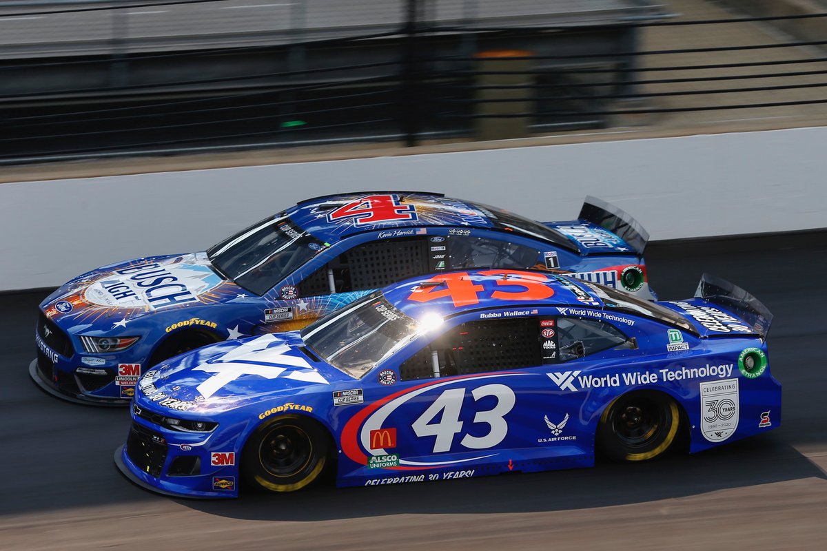 LEGACYMotorClub's tweet photo. Checkered flag waves, another Top-10 finish for Bubba at @IMS!🏁 

P9⃣ - @BubbaWallace // @wwt_inc 

#WWTonTrack | #Brickyard400 | #NASCAR https://t.co/G229t7bQBh