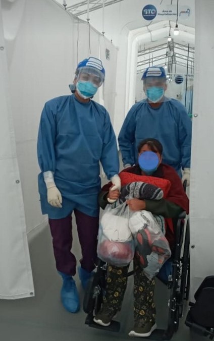 El Hospital Estatal Móvil de atención #COVID19, suma esta tarde 18 altas de pacientes que van a recuperarse a sus domicilios #UnidosSomosGrandeza #UsaCubreBocas <a href="/diegosinhue/">Diego Sinhue Rodríguez Vallejo</a>