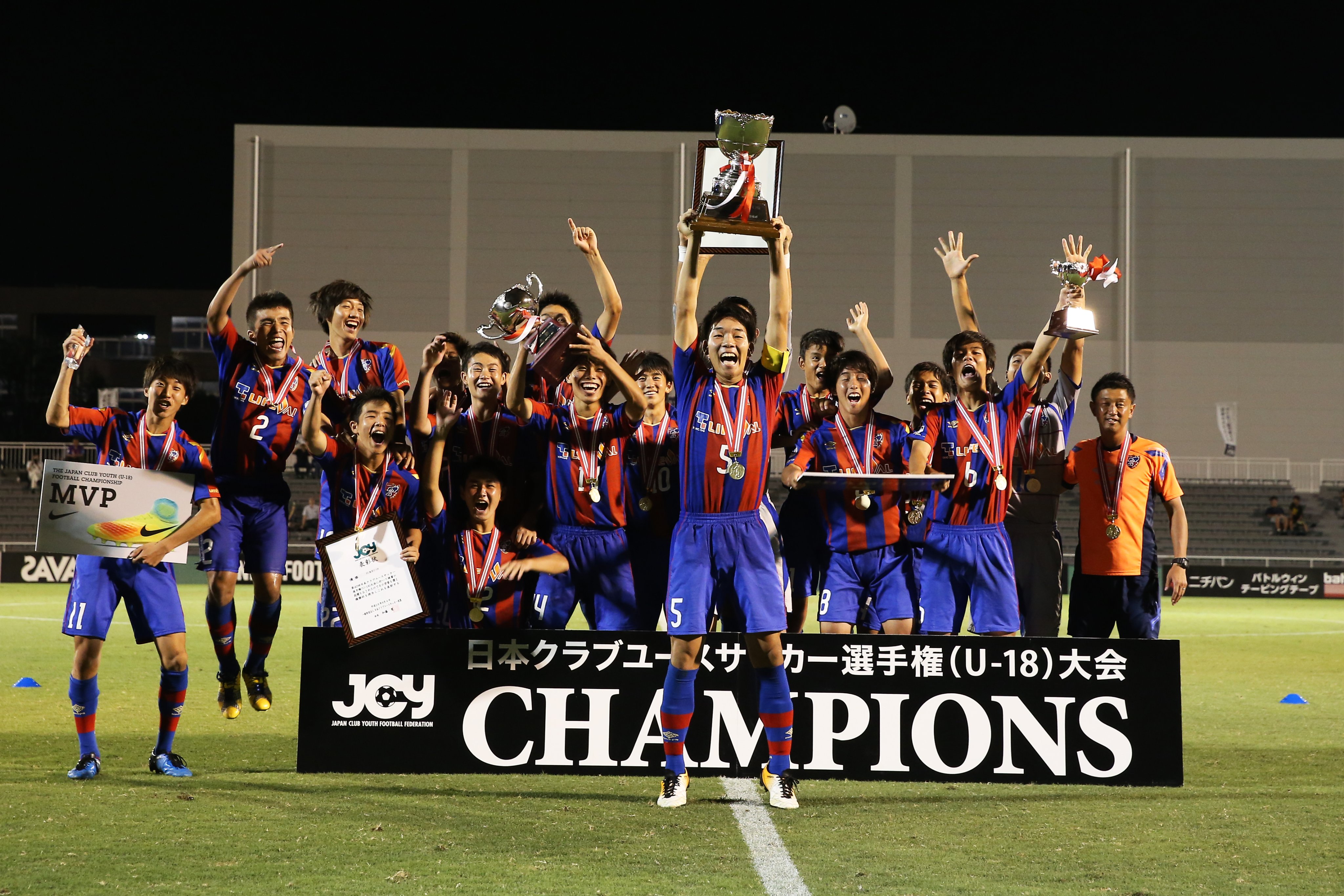 Fc東京 公式 8 7 H 清水戦 Lifewithfctokyo 選手情報 Fc東京サッカースクール アドバンスクラス 深川コース にも在籍し U 15深川 U 18のアカデミー出身で 現在明治大学在学中の 蓮川壮大 選手の来季新加入が内定いたしました 蓮川選手