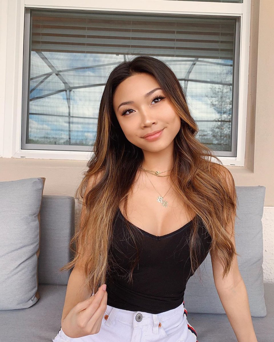 Dailyasianpost's tweet photo. • #Instagram 📸 : https://t.co/lcZm5nXYfJ
• #LIKE ❤️ &amp; #RT ♻️
• #FOLLOW 👤

#asian #asiangirl #cute #model #asianmodel #queen #sexy #sexyasian #pic #daily #streetwear #streetstyle #style #korean #chinese #girl https://t.co/SX8YIeKKRn