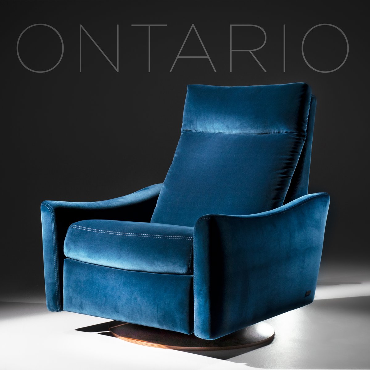 AmericanLeather's tweet photo. Ontario is the newest member of our Comfort Air collection. Its soft transitional style is perfect to complement any living space from modern to traditional.
Style | Ontario • Cover | Reed Denim
#ontario #2020intros #americanleather #comfortair #theonlylivingchair https://t.co/sDJ5iEkCR6
