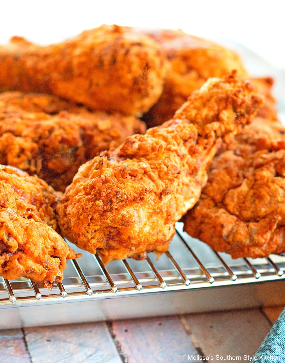 WickedWellYes's tweet photo. Which style of chicken do you prefer? Fried chicken, smothered chicken, jerk chicken, or baked chicken? https://t.co/01sQHGewJi