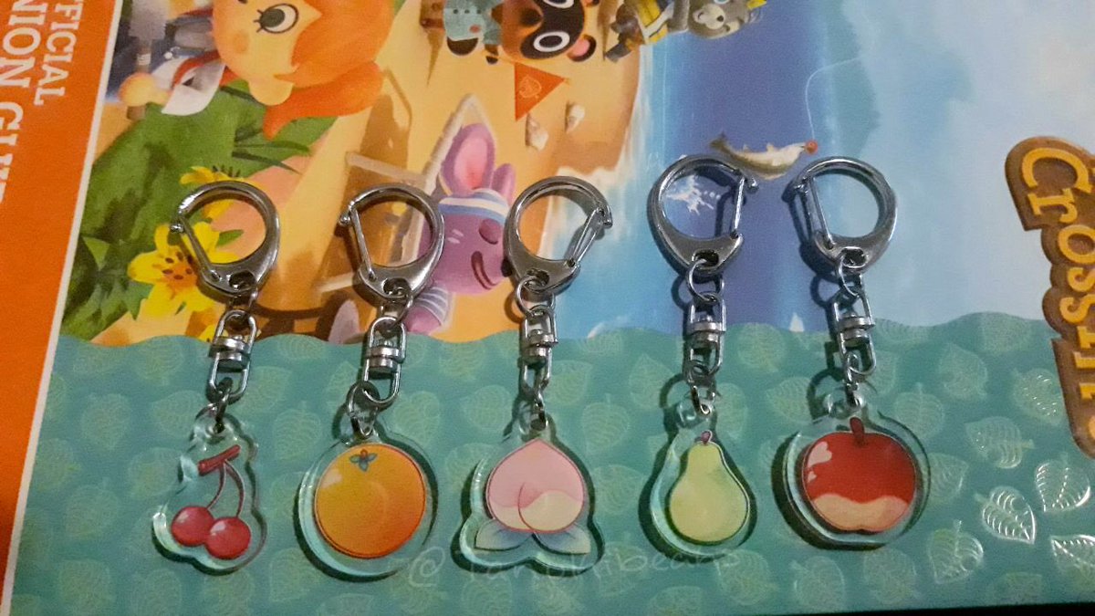 Tanukibeans's tweet photo. We received our keychains from @acrylsy &amp; @laribunn✨

🍒🍊🍑🍐🍎

I won these in a giveaway last month, they are so cute and well done! Here is the shop link if you want to help support the artist: $6 for 1 | $25 for 5

https://t.co/ZciXonXTxF

#AnimalCrossing #ACNH https://t.co/0F2BEIH8AS
