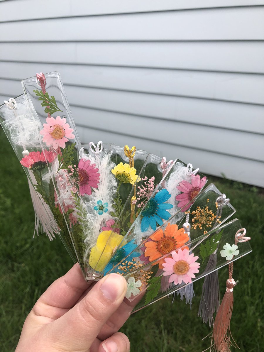 floralentity's tweet photo. @kathrynchurn Hi I’m Cassandra! I make resin pieces 😊 https://t.co/1w8tATdI5d https://t.co/nWUEdQJqBp