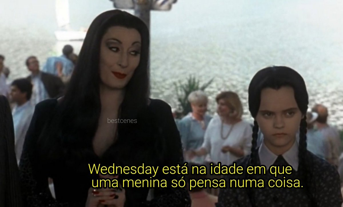 racistafer's tweet photo. A família addams, 1993 https://t.co/41Udg2trM6