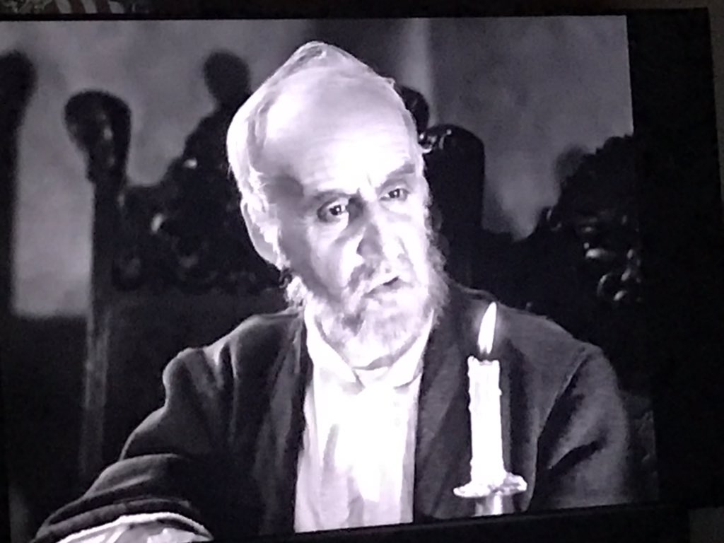josephfotinos's tweet photo. Subdued and terrifying. Love and death. Fire and knives. Saul and David #theolddarkhouse #QuarantineCreatureFeature https://t.co/4kqSKyEY9R