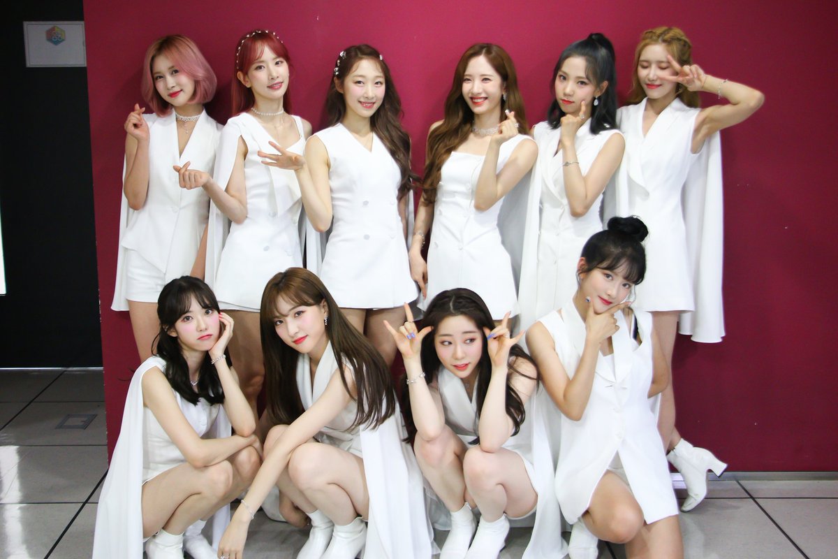 WJSN_Cosmic's tweet photo. [#WJSN]
#우주소녀 와 함께
Fly like a #BUTTERFLY ~ 💛
첫 방 비하인드 현장❣

#우정 들 모두모두
#스타쉽 포스트로
Go‼Go‼

👀💛😘👇🏻
https://t.co/61OC6UY2Kd

#버터플라이 #Neverland
#네버랜드 #우주소녀_버터플라이 https://t.co/1Sk8ejnIhi