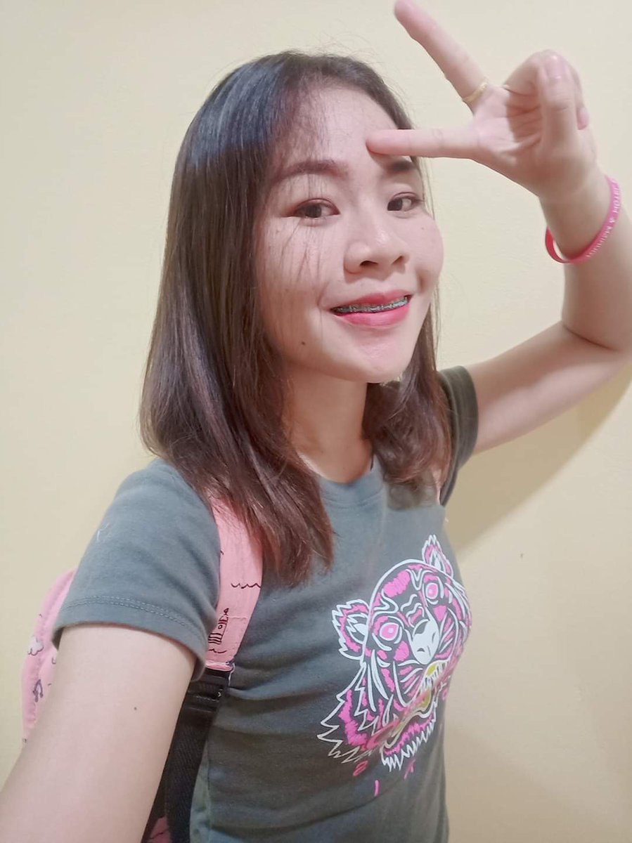 khim_mim's tweet photo. เมื่อคืนขิมโดนผั���พี่สาวเย็ดหี ควยใหญ่มาก ขิมร้องลั่นห้องเลย เสียวมาก ดีนะไม่มีใครอยู่บ้าน ขิมชอบท่าหมามากๆ ลีลาผัวพี่สาวก็เด็ด เสียวๆ🥰 https://t.co/sz3LlujQOM