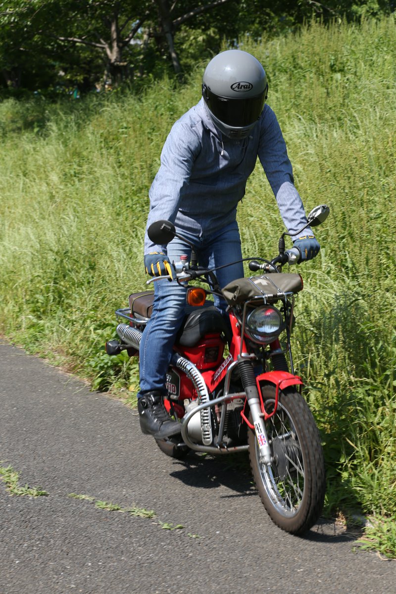 ট ইট র 月刊モトモト編集部 本日は最新号の発売日 Ct125ハンターカブ特集では新 旧 ライバル視されるクロスカブとの比較も掲載 Motocotoも付録についてお値段そのまま よろしくお願いします