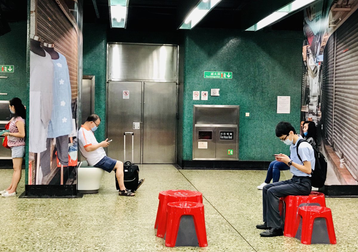 ThePointTaken's tweet photo. #VisualHK: Basking in the charm of large vivid 2Dx3D photographs, passengers are transported from the narrow confines of MTR station to the open streets above, a tranquil escape from the bustling city life. #HongKong
(📷Raymond Chan / China Daily) https://t.co/Cz740JvQK1