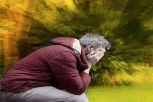 punjabkesari's tweet photo. कोरोना से बदलते ‘रिश्ते’
https://t.co/bCcB93eoE8

#Corona #changingrelationships #lockdown #elderly #unexpectedfear https://t.co/09jYHvm4OS