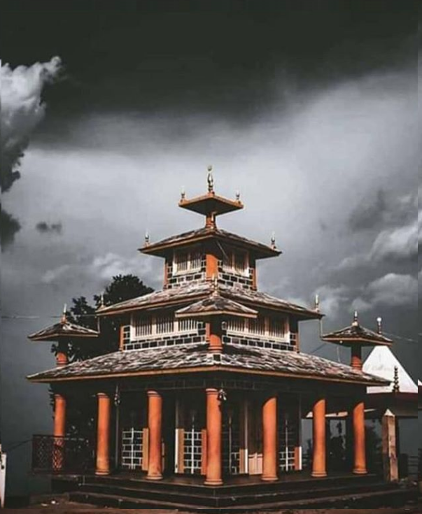 Surkanda Devi Temple is one of the 51 Shakti Peeths and is dedicated to Devi Surkanda - a manifestation of the divine feminine. Located at a height of ~9000 ft in the Saklana Range - Uttarakhand, the temple is a site of scenic beauty and mysticism.