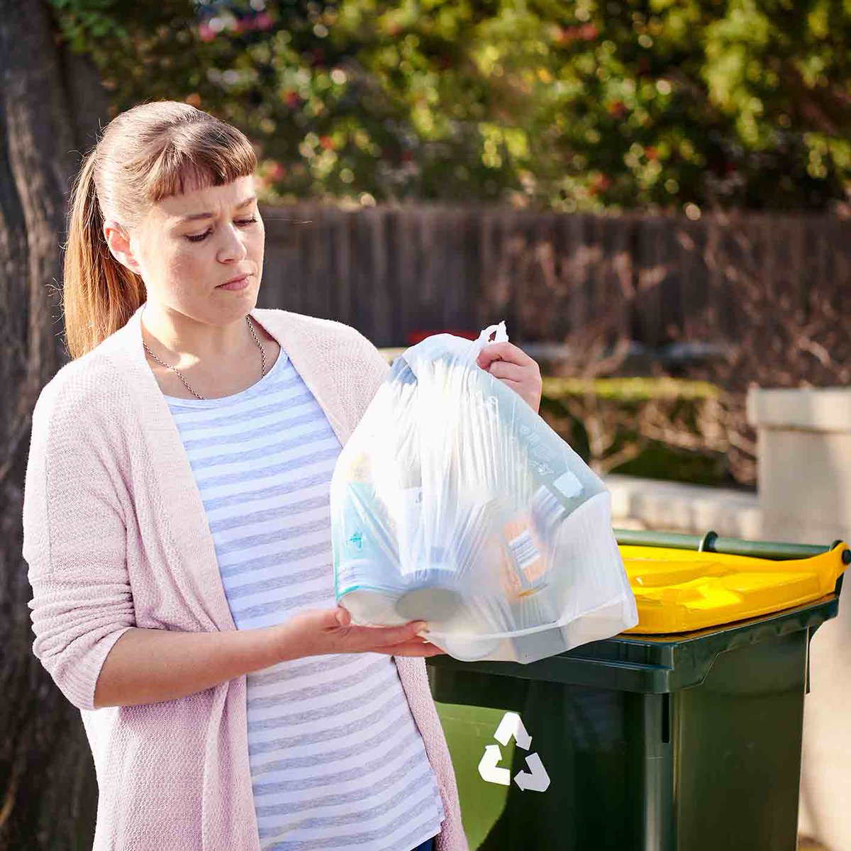 ResRecGipps's tweet photo. #gippsland Know Your Recycling
Recycling in plastic bags doesn't get recycled when you put it in your recycling bin - it can't get sorted. Put recycling in your bin loose instead. Get to know your recycling today because what you do makes a difference. https://t.co/vRBrBXMLXm https://t.co/YRGsnuFpji