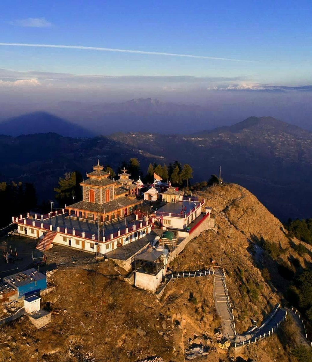 Surkanda Devi Temple is one of the 51 Shakti Peeths and is dedicated to Devi Surkanda - a manifestation of the divine feminine. Located at a height of ~9000 ft in the Saklana Range - Uttarakhand, the temple is a site of scenic beauty and mysticism.