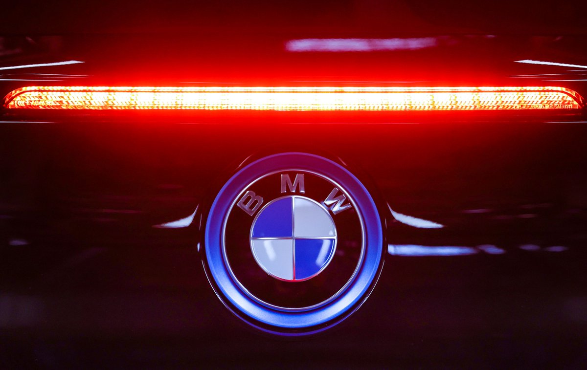 verge's tweet photo. BMW is going all-in on in-car microtransactions https://t.co/Z4UdOAfiTp https://t.co/MJOcxWpg8U