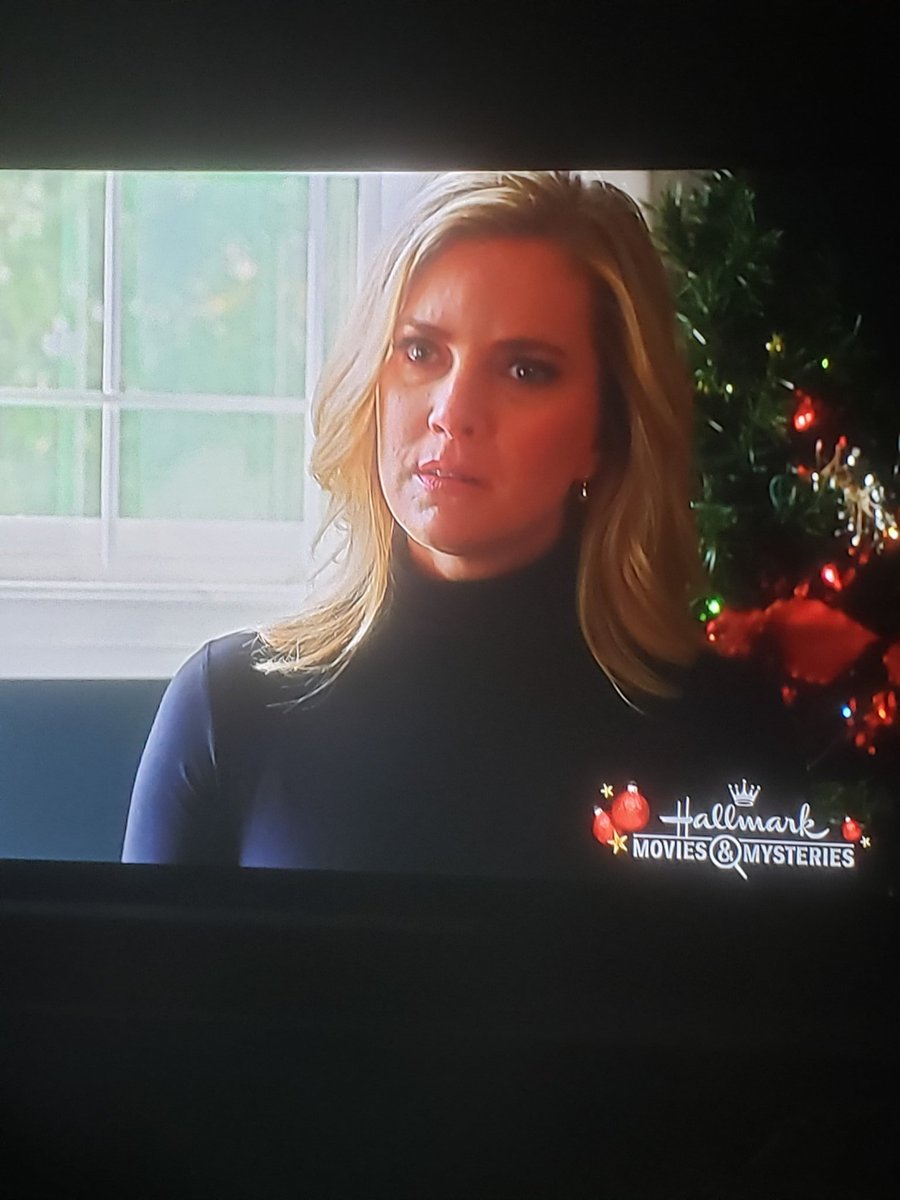 robert811399's tweet photo. #AGodwinkChristmas and the tears begin , iam a very emotional  person and I dont ever ever  want to see @cindy_busby  like this.  This breaks my heart https://t.co/UTHbY2oLBh