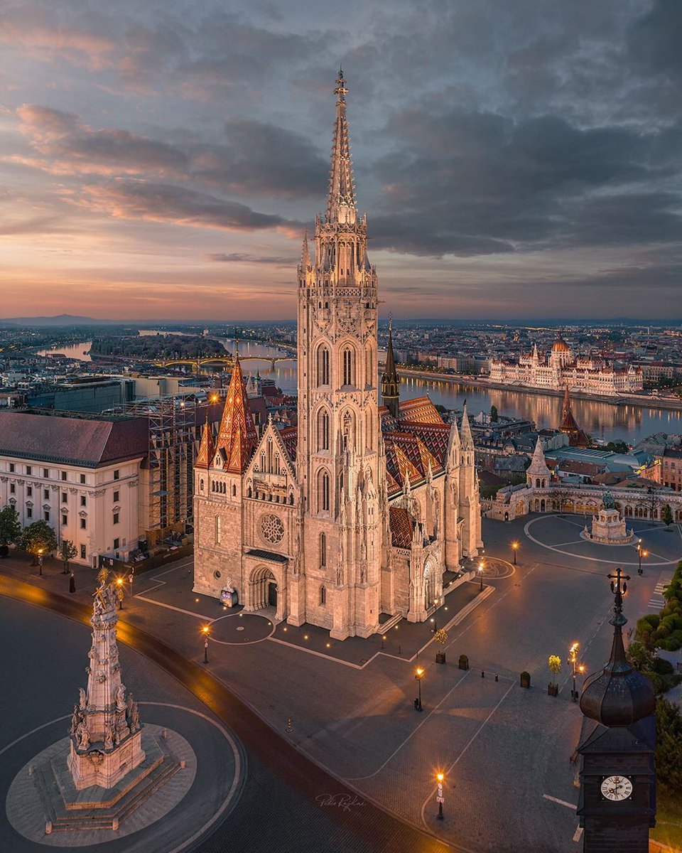 ViajaEnElMundo's tweet photo. Budapest, Hungría 🇭🇺
via: peter.rajkai https://t.co/PGDfK7JWMH