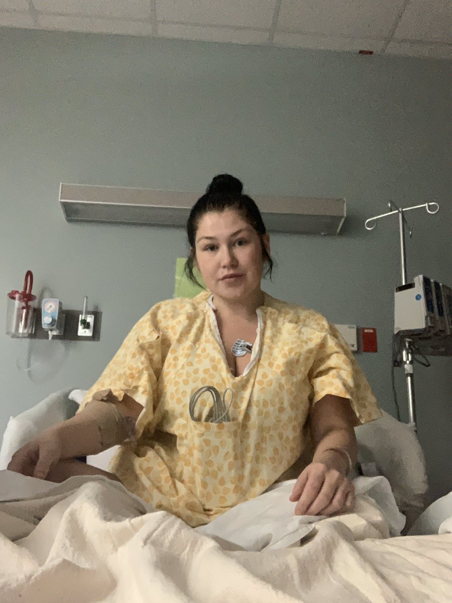 Nikki Phoenix tweet media