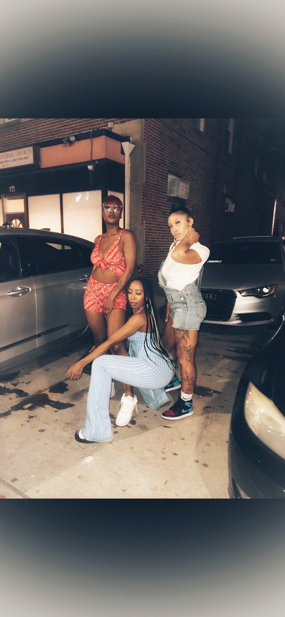 FoXxieAxxBitch's tweet photo. Three Little Women #3LW in my @3ohblack voiceπ #MyForeversπ€πΎ https://t.co/HR08rwjSzM
