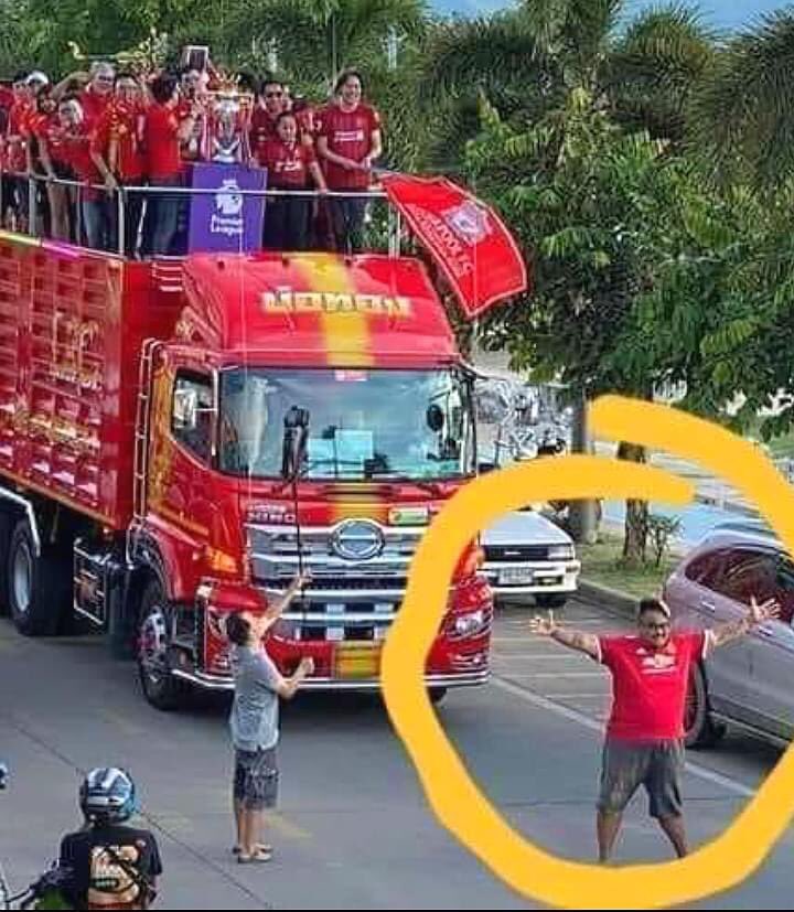 tigerwtf1's tweet photo. @ManUtd thailand https://t.co/twDPe02B4n