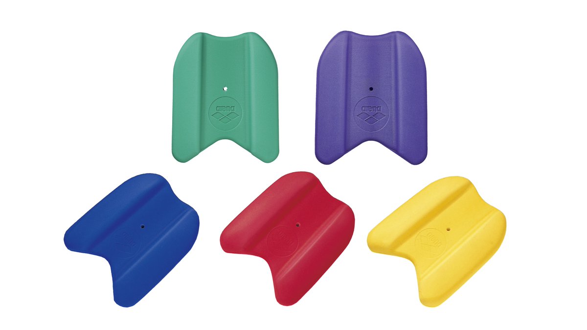 公式 Arena アリーナ プルブイは 初心者からトップ選手まで使う練習道具のひとつ 足に挟んで下半身の浮力を得て 腕の使い方の練習などに使います アリーナ のビート板はプルブイにもなるので 上半身 下半身どちらの強化練習にも使えて便利です