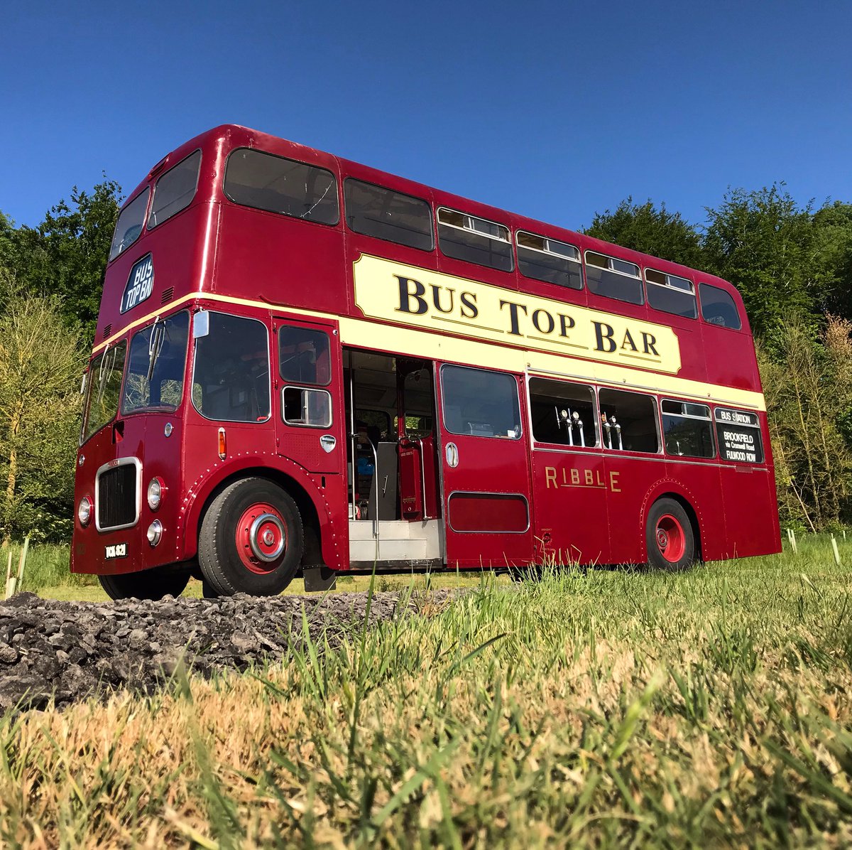 bustopbar's tweet photo. Join us for a tipple @bustopbar will be @ https://t.co/Tn9zgkQ6dc if you fancy a weekend camping trip in August nr @Longleat nr @Stonehenge_Tour #doubledeckerbusbar #camping https://t.co/edthqoESuk