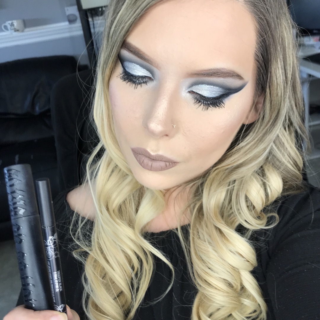 JessicaSallyAnn's tweet photo. Received KVD liner and mascara free for trial and review. Check it out! Liner is decent, mascara was my fav though. No flakes or transfer. #CATEYESFORALL #complimentary @KVDVEGANBEAUTY @Influenster https://t.co/XLC1h7AwMG
