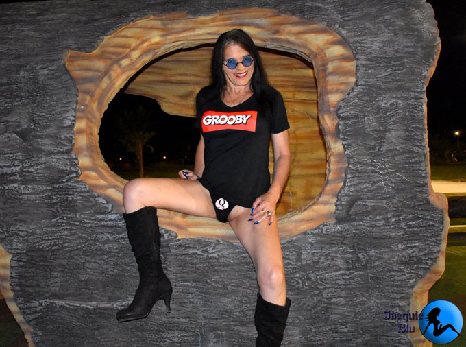 I'm loving my new #Grooby T-Shirt so I wore it in the park last night! Thank you SO much @GroobySteven<a href="/tag/grooby"class="tags">#Grooby</a><a href="/tag/jacquieblu"class="tags"><span>#jacquieblu</span></a>