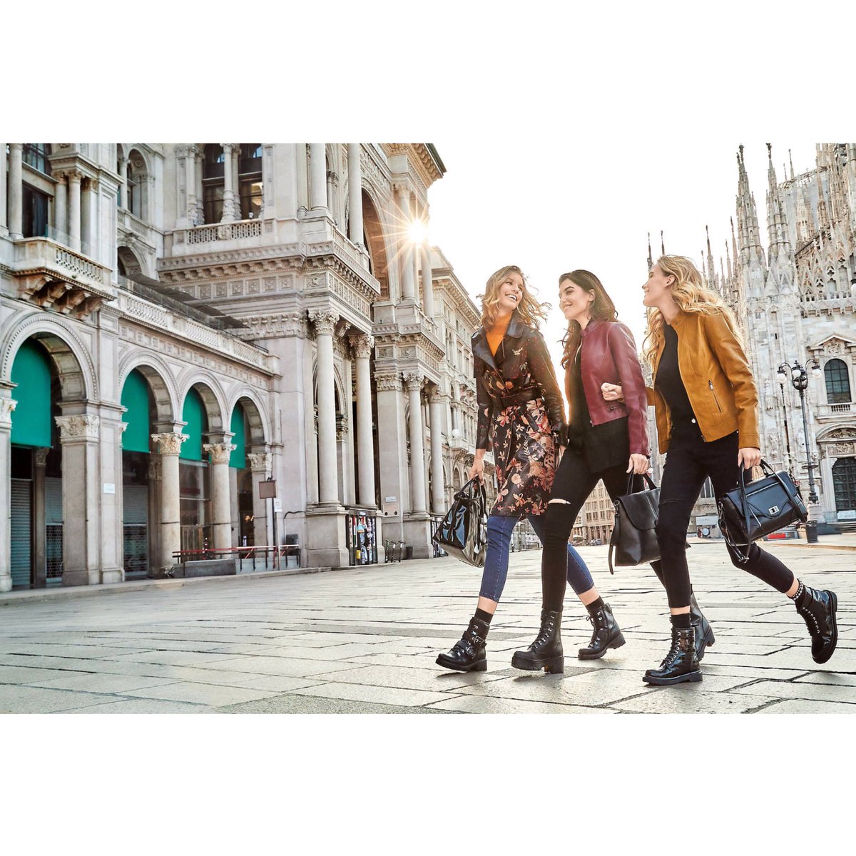 InfoRajan's tweet photo. Shooting In Milano @Primadonna_EU #Shoes #clothes #BeautyOfTheDay https://t.co/oLnXKcYxnn