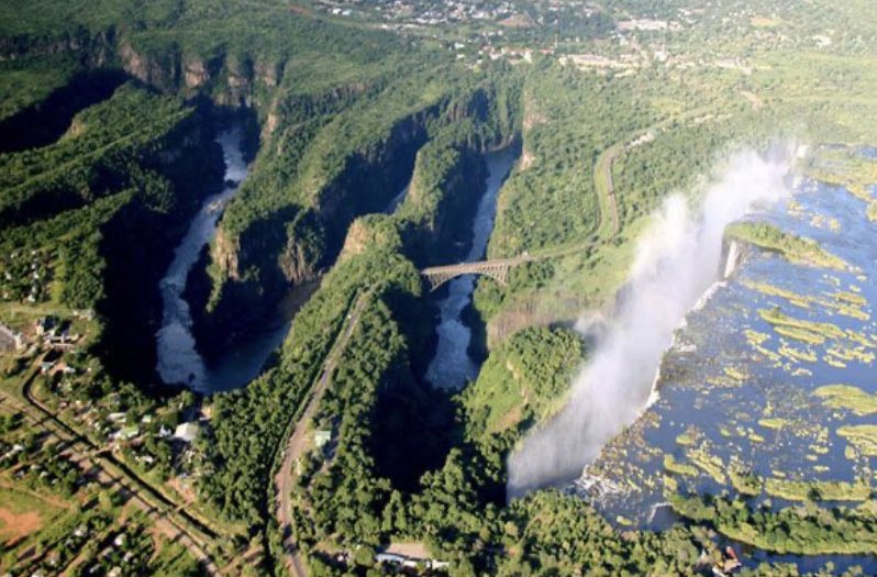 ZtaUpdates's tweet photo. Tourism giant awakens! #VictoriaFalls reopens after 100-day Covid-19 coma
https://t.co/lTdGQgq6Fx
#ZimTourismRecovery
#TravelLocal
#TravelTomorrow 
@Zimparks @METHI_Zimbabwe https://t.co/eLRq9IwgGZ