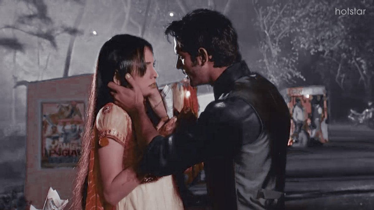 — Their "Saansein rukk jayegi" moment —These scenes melts my heart..the way this paves the way for realising how much they mean to them..the way they search for them..regret all ill words said before...cryyy ~  #Arshi  #ipkknd  #AdiYa  #Bepannaah ~