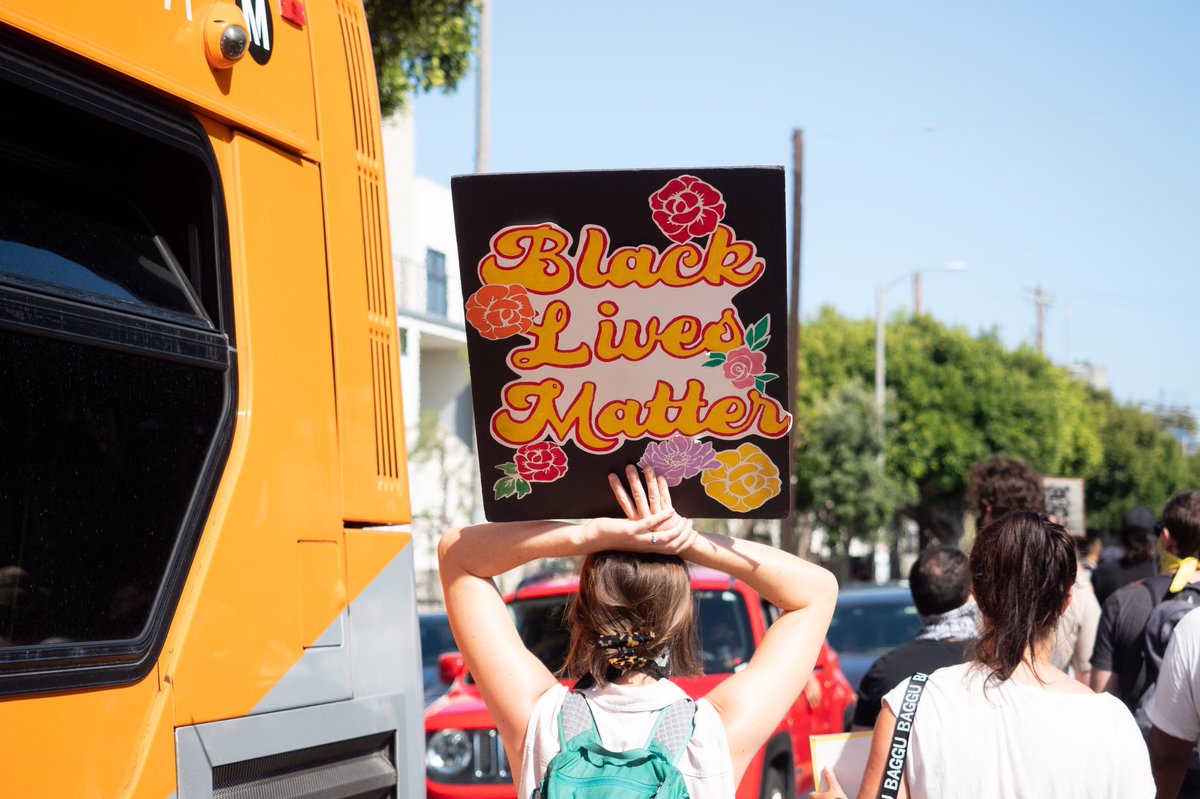 Venice Rally for Black Unhoused Lives 

1 in 40 Black Angelenos are unhoused (vs 1 in 400 white ppl). The criminalization of homelessness is the criminalization of Black existence in public space. This is why we say #DefundThePolice and invest in #ServicesNotSweeps